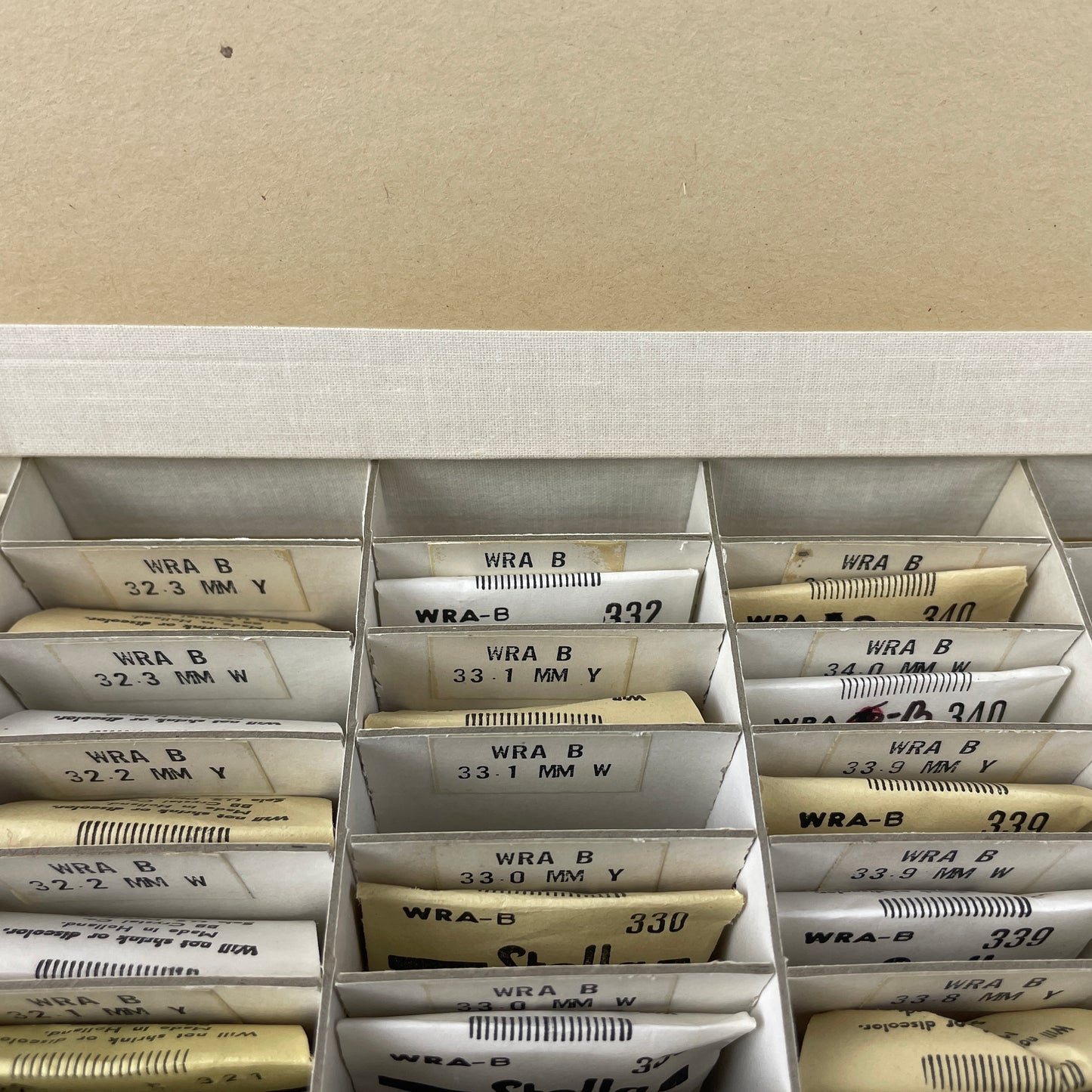 May Lot 20- Stella Men’s Wristwatch Crystal Assortment