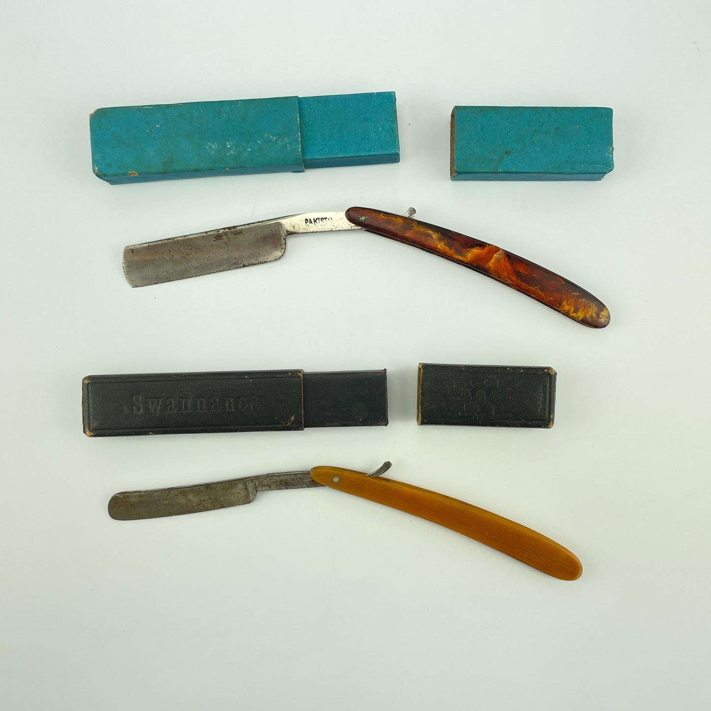 Lot 64- Vintage Straight Razors Selection of (6)