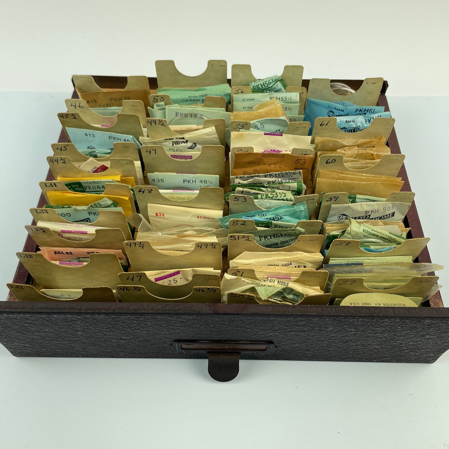 Lot 97- NOS Assorted Pocket Watch (Lo-Dome) Crystal Tray