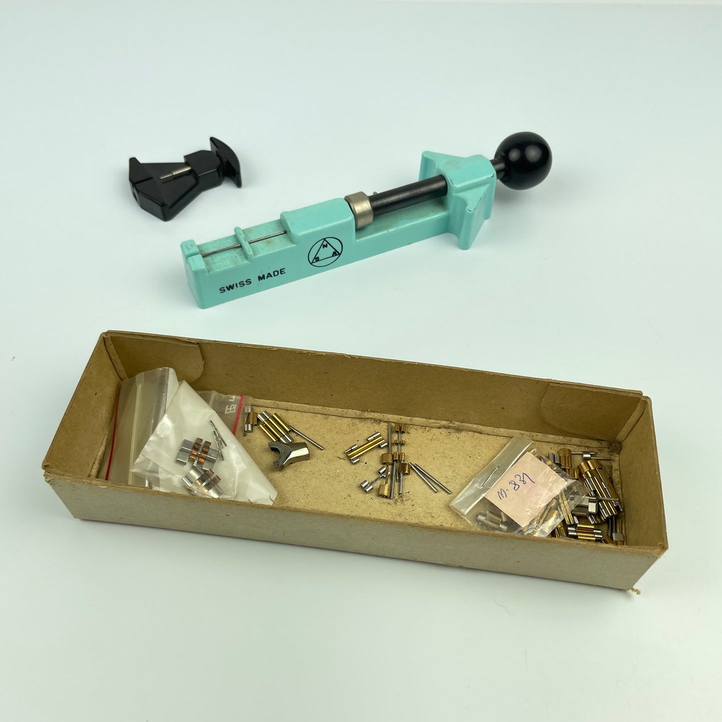 Lot 62- Wristwatch Metal Bracelet Repair & Service Tool