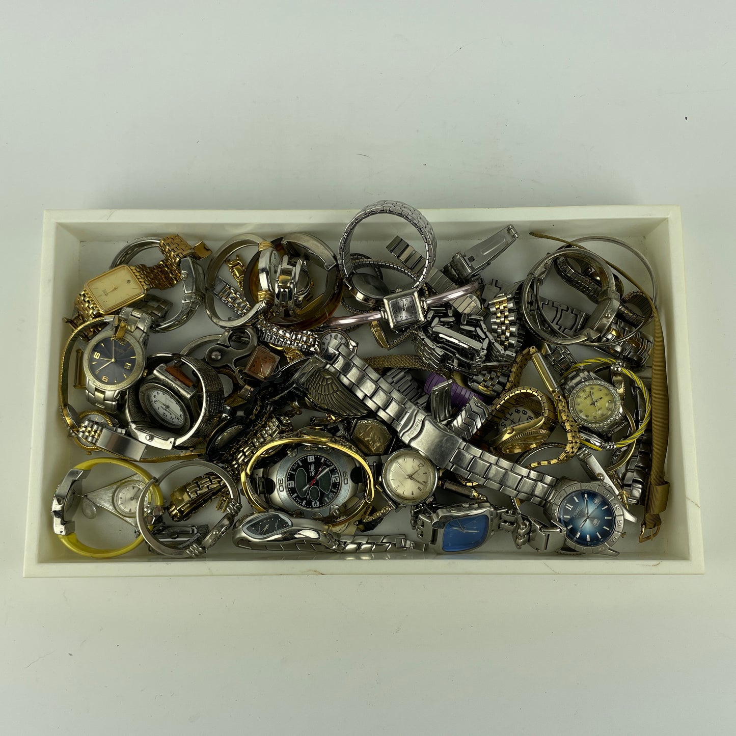 Lot 87- Large Selection of Quartz Wristwatches