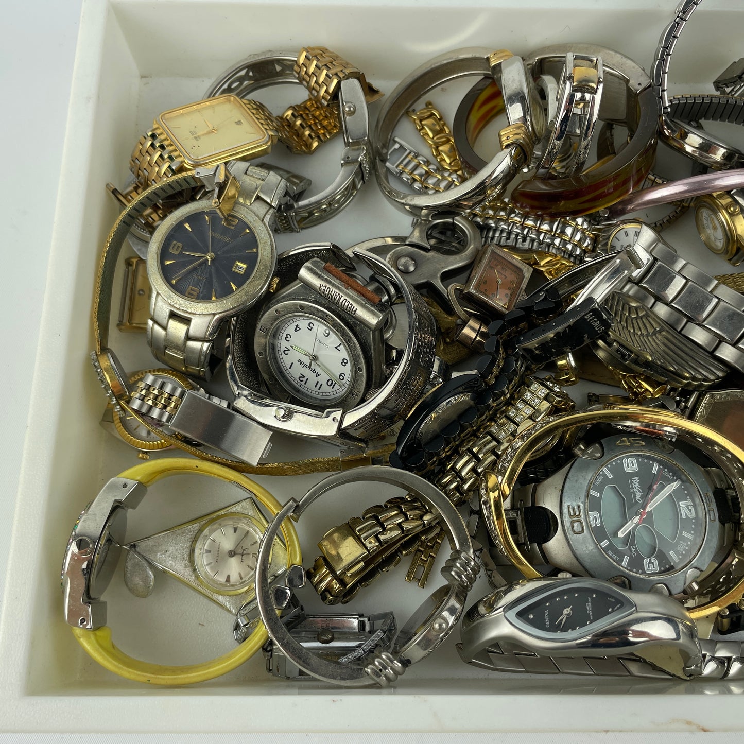 Lot 87- Large Selection of Quartz Wristwatches