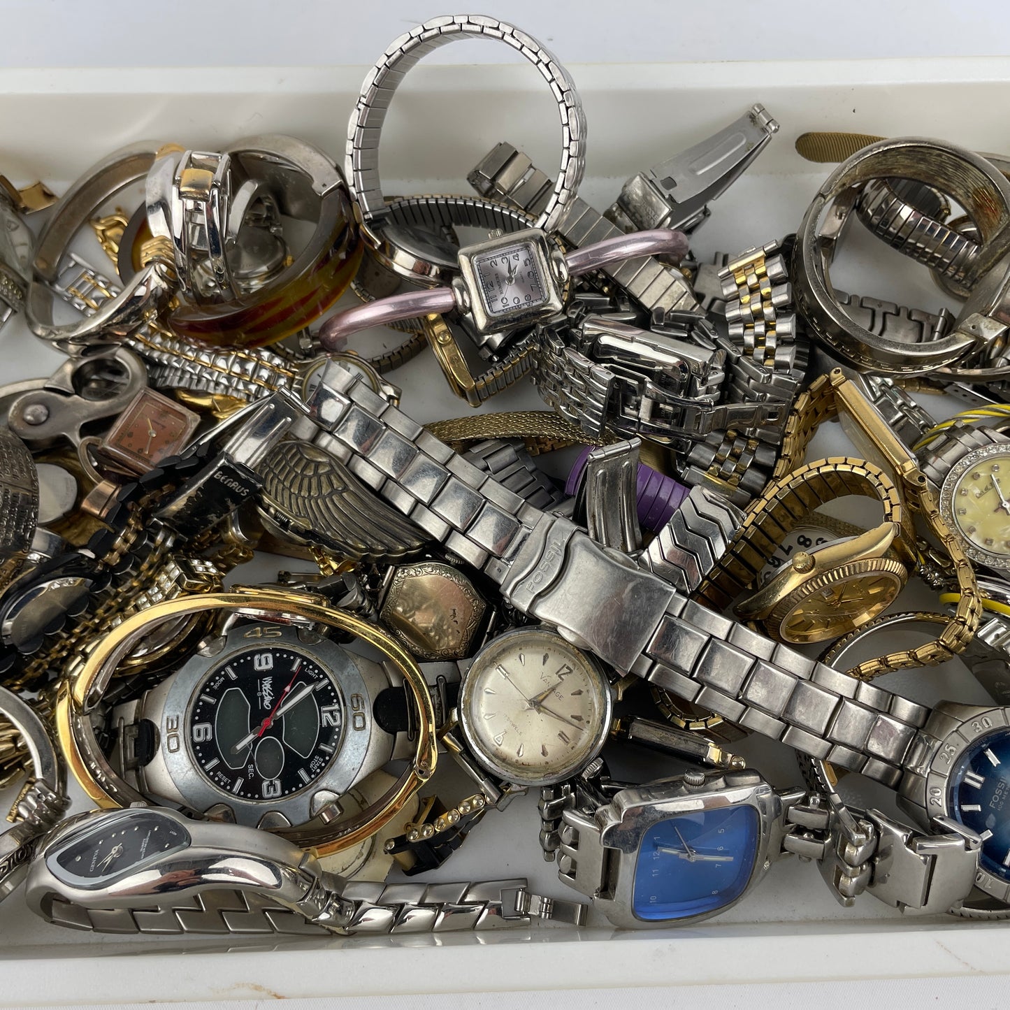 Lot 87- Large Selection of Quartz Wristwatches