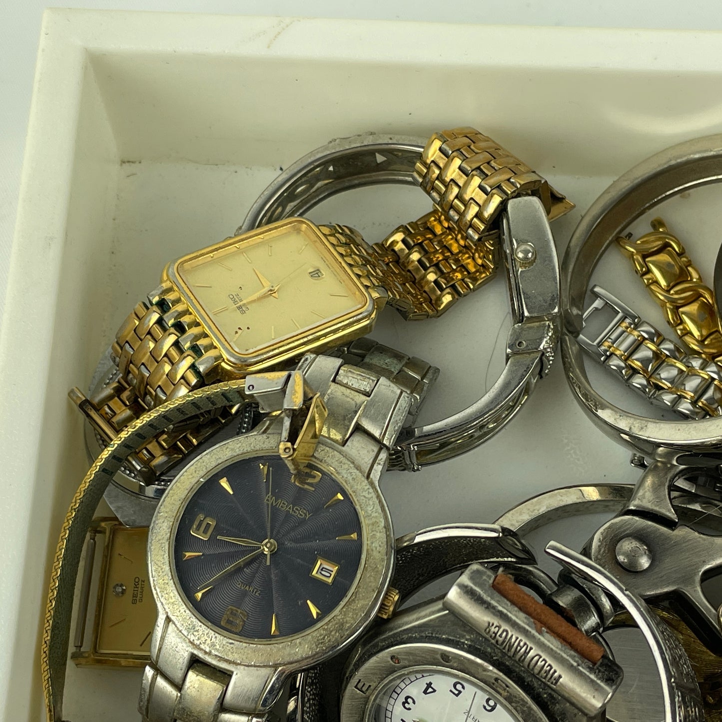 Lot 87- Large Selection of Quartz Wristwatches