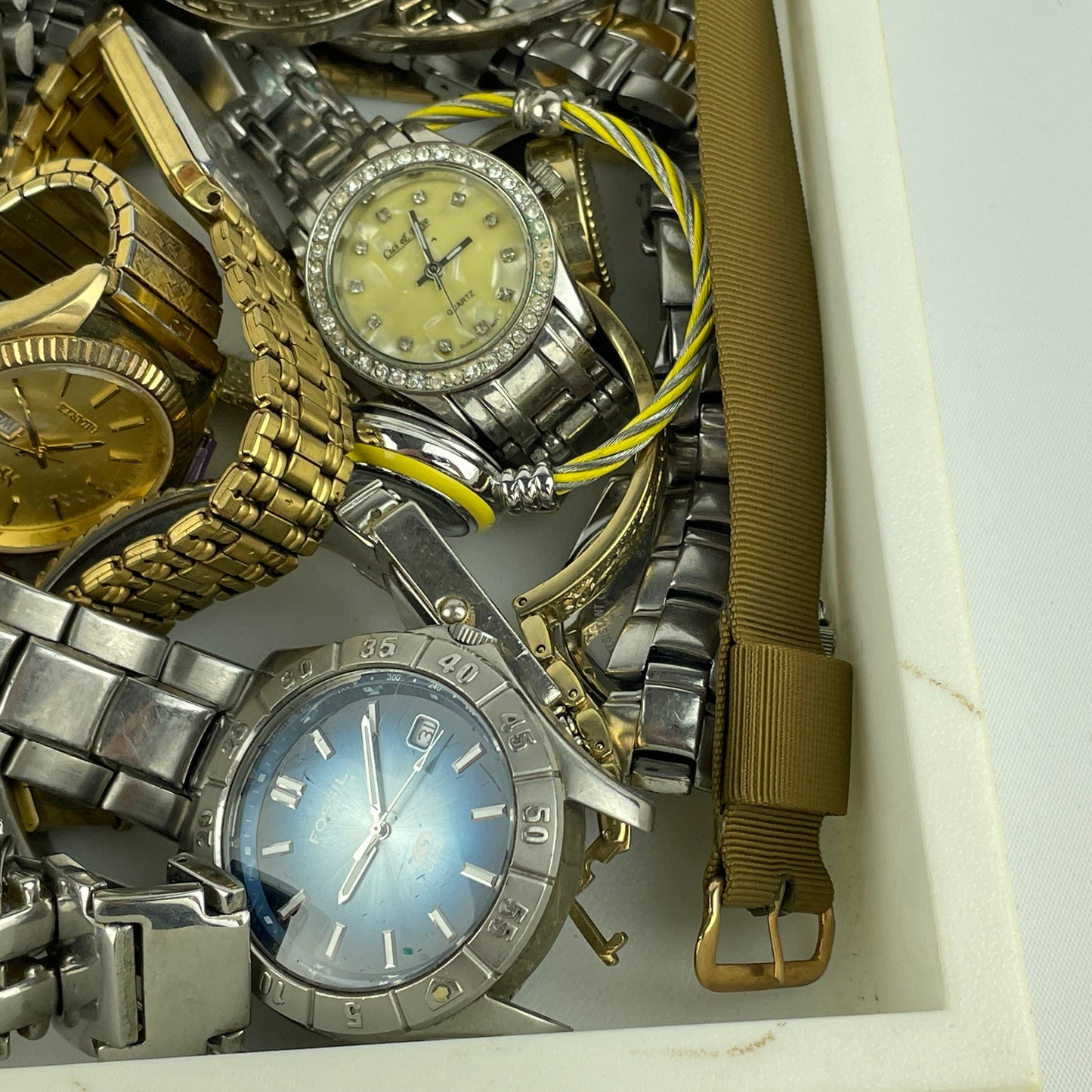 Lot 87- Large Selection of Quartz Wristwatches