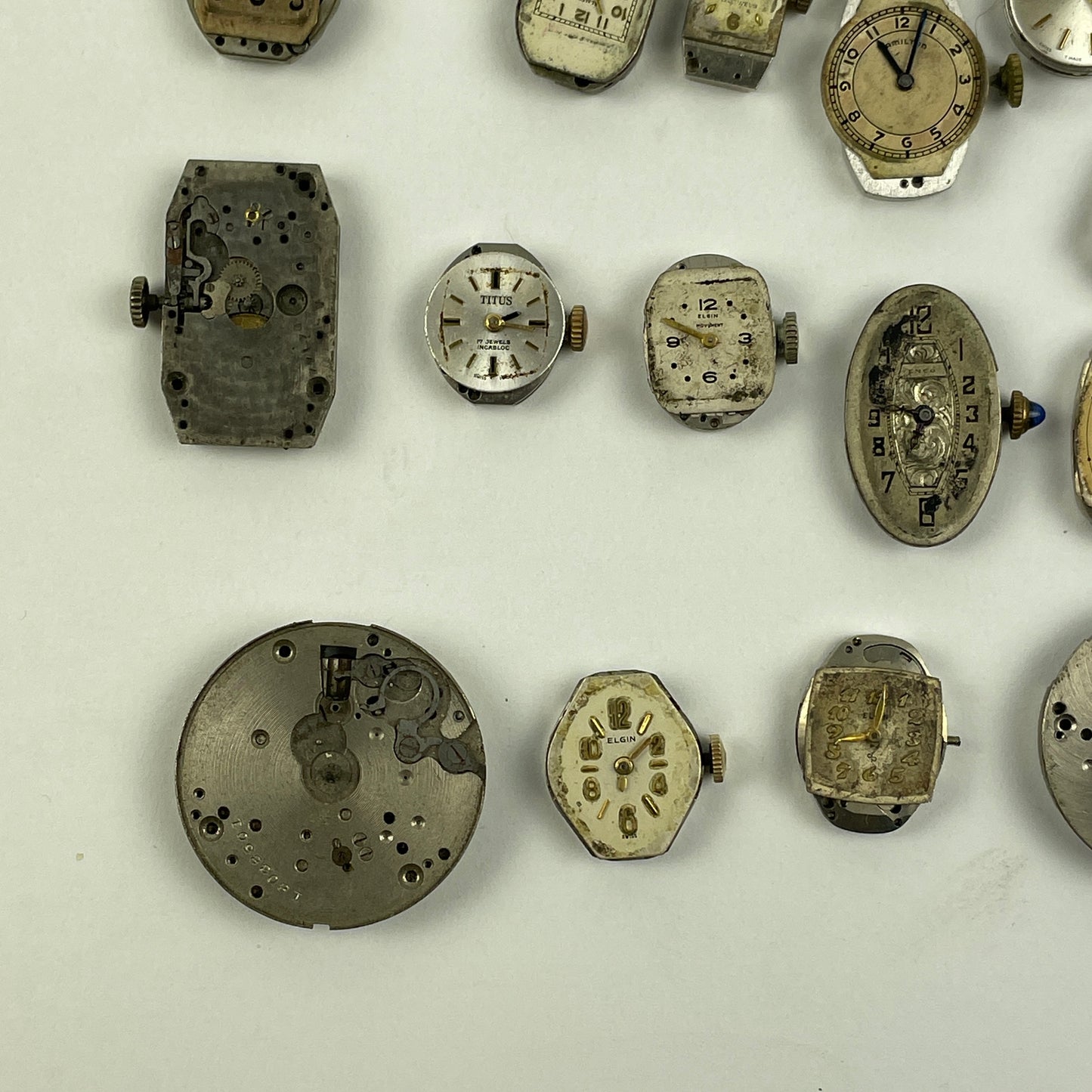 Oct Lot 77- American & Swiss Wristwatch Movements