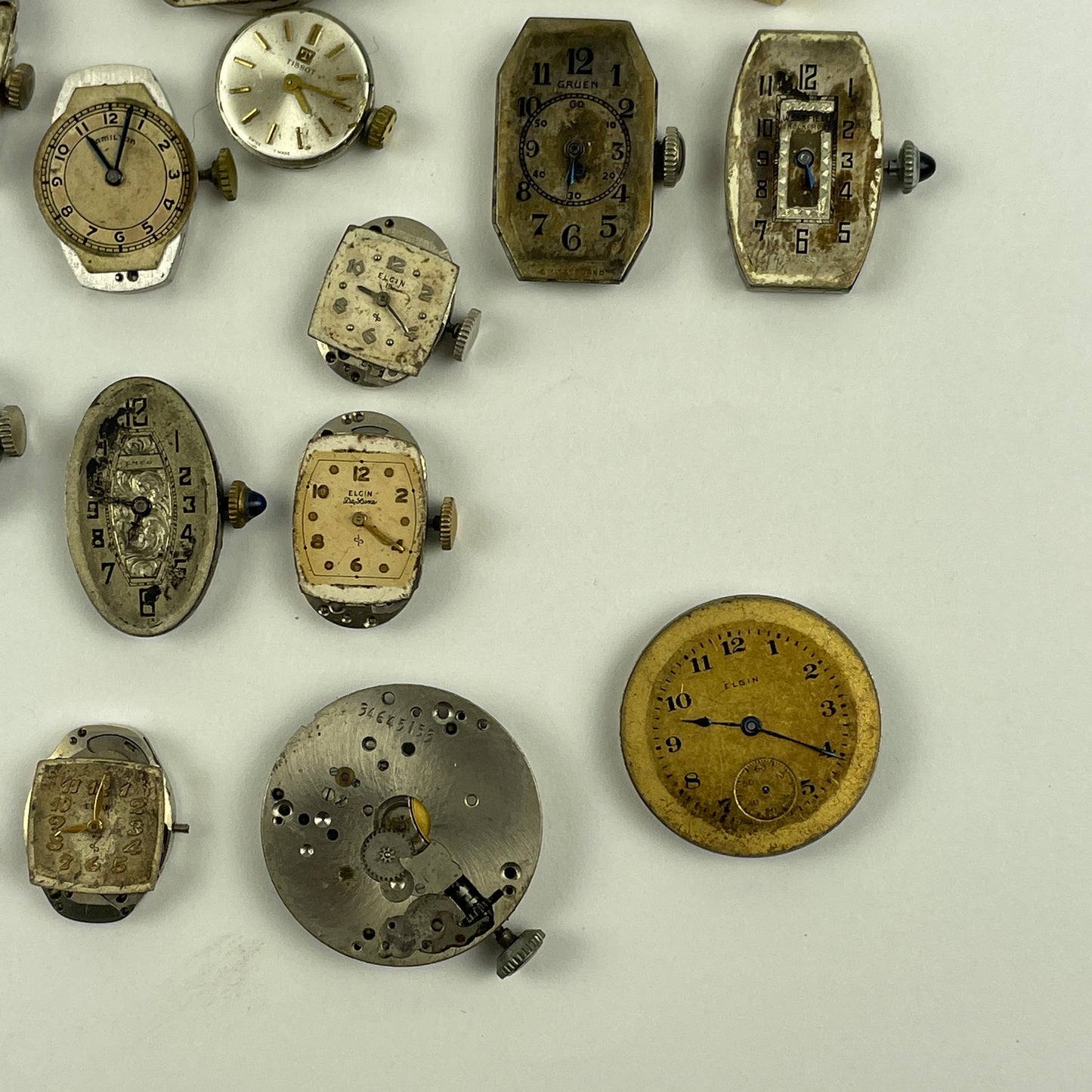 Oct Lot 77- American & Swiss Wristwatch Movements