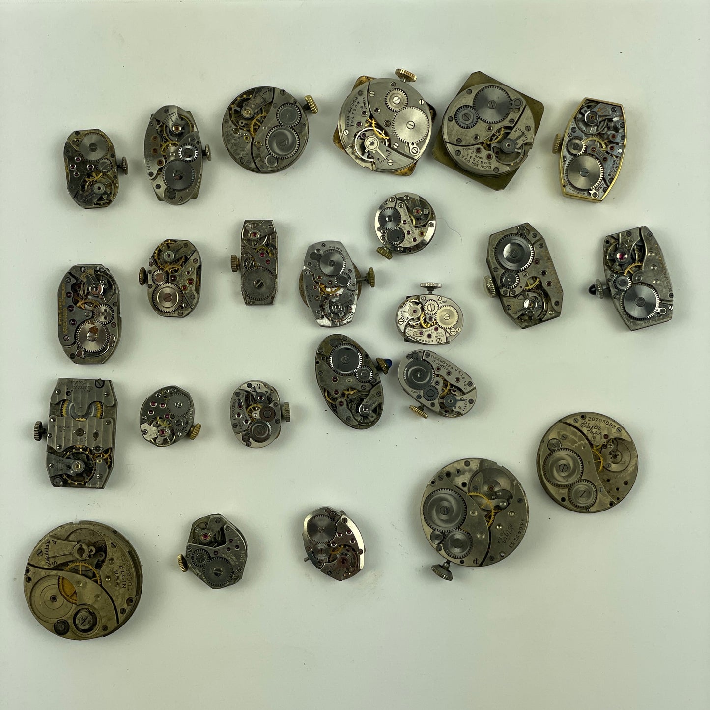 Oct Lot 77- American & Swiss Wristwatch Movements