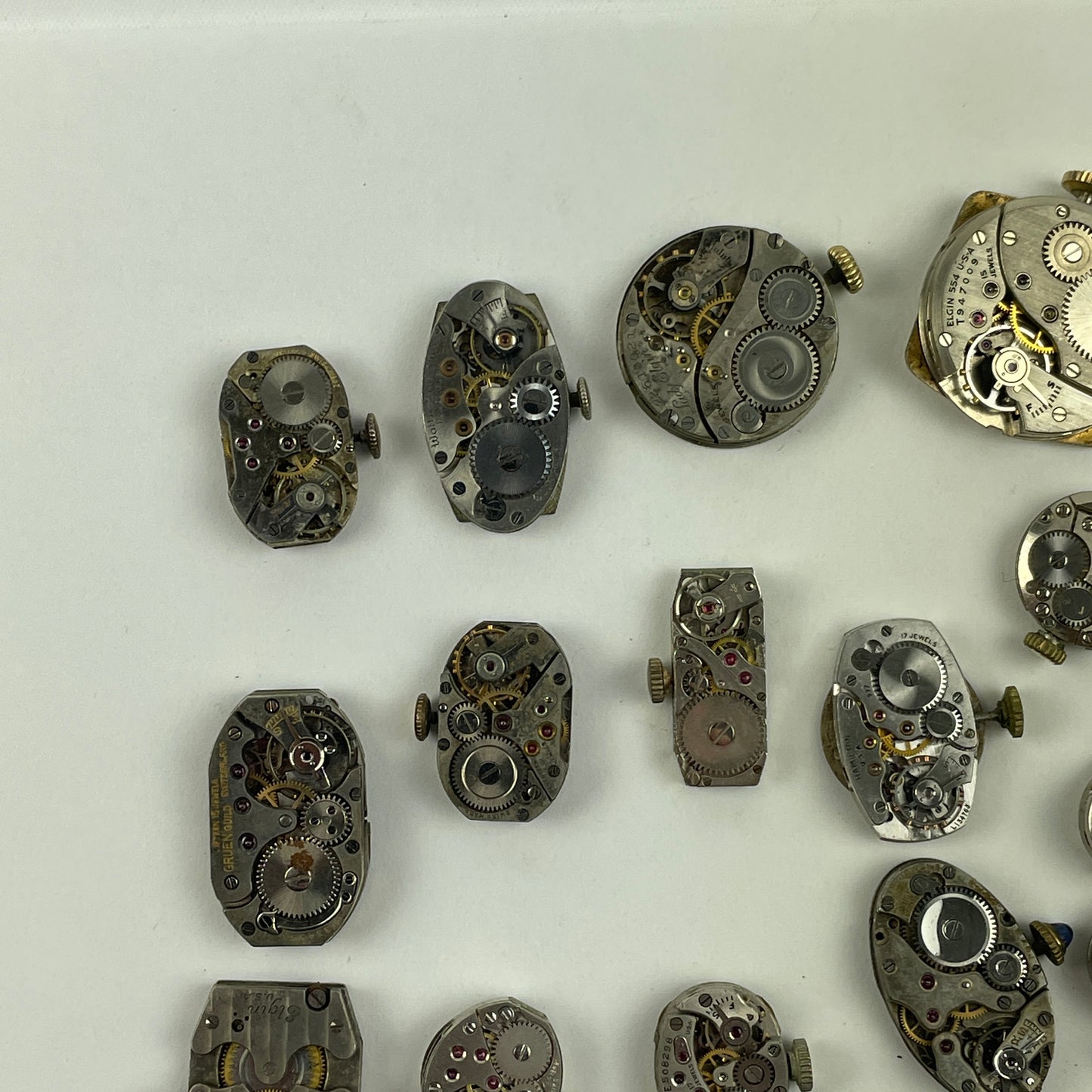 Oct Lot 77- American & Swiss Wristwatch Movements