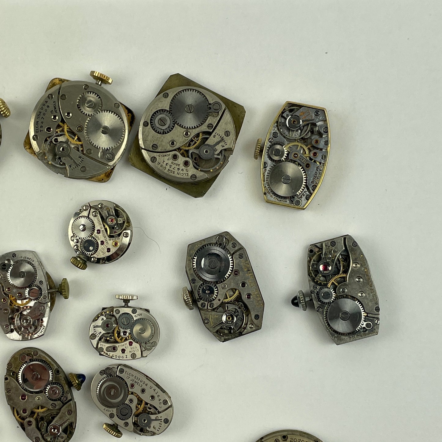 Oct Lot 77- American & Swiss Wristwatch Movements