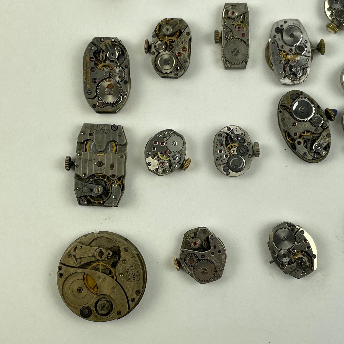 Oct Lot 77- American & Swiss Wristwatch Movements