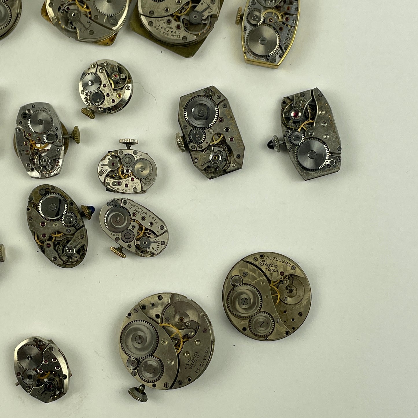Oct Lot 77- American & Swiss Wristwatch Movements