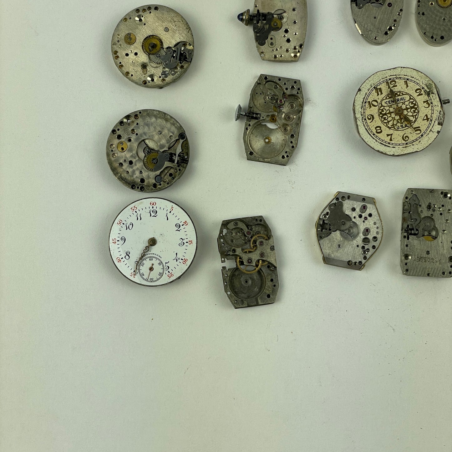 Oct Lot 30- Swiss Mechanical Watch Movements (35)