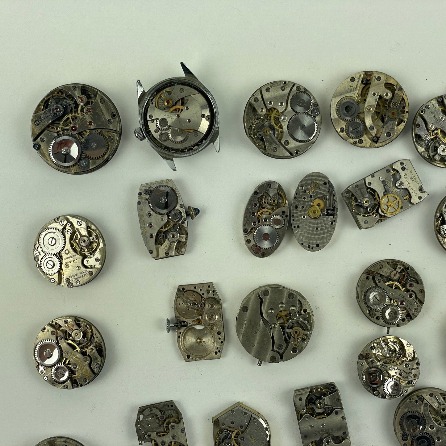 Oct Lot 30- Swiss Mechanical Watch Movements (35)