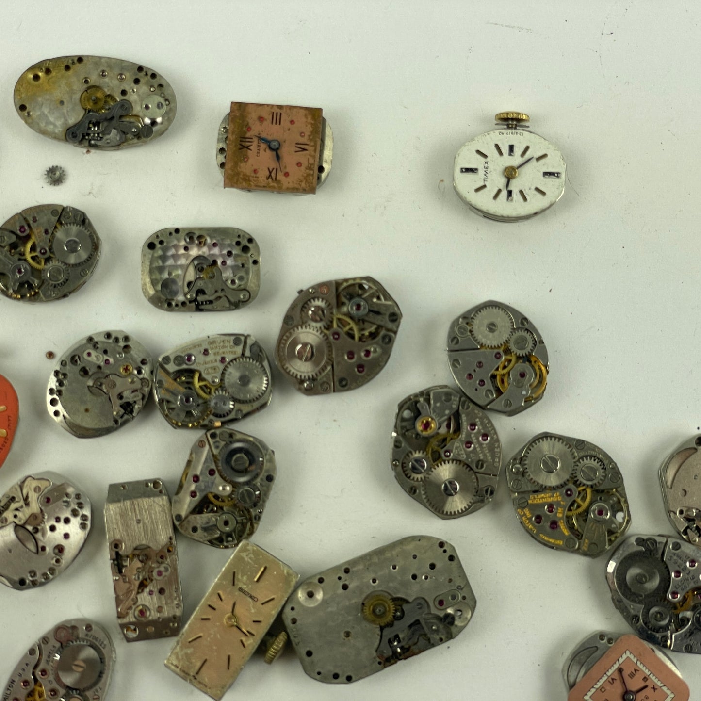 Oct Lot 31- American | Swiss | Mechanical Ladies Wristwatch Movements (45)