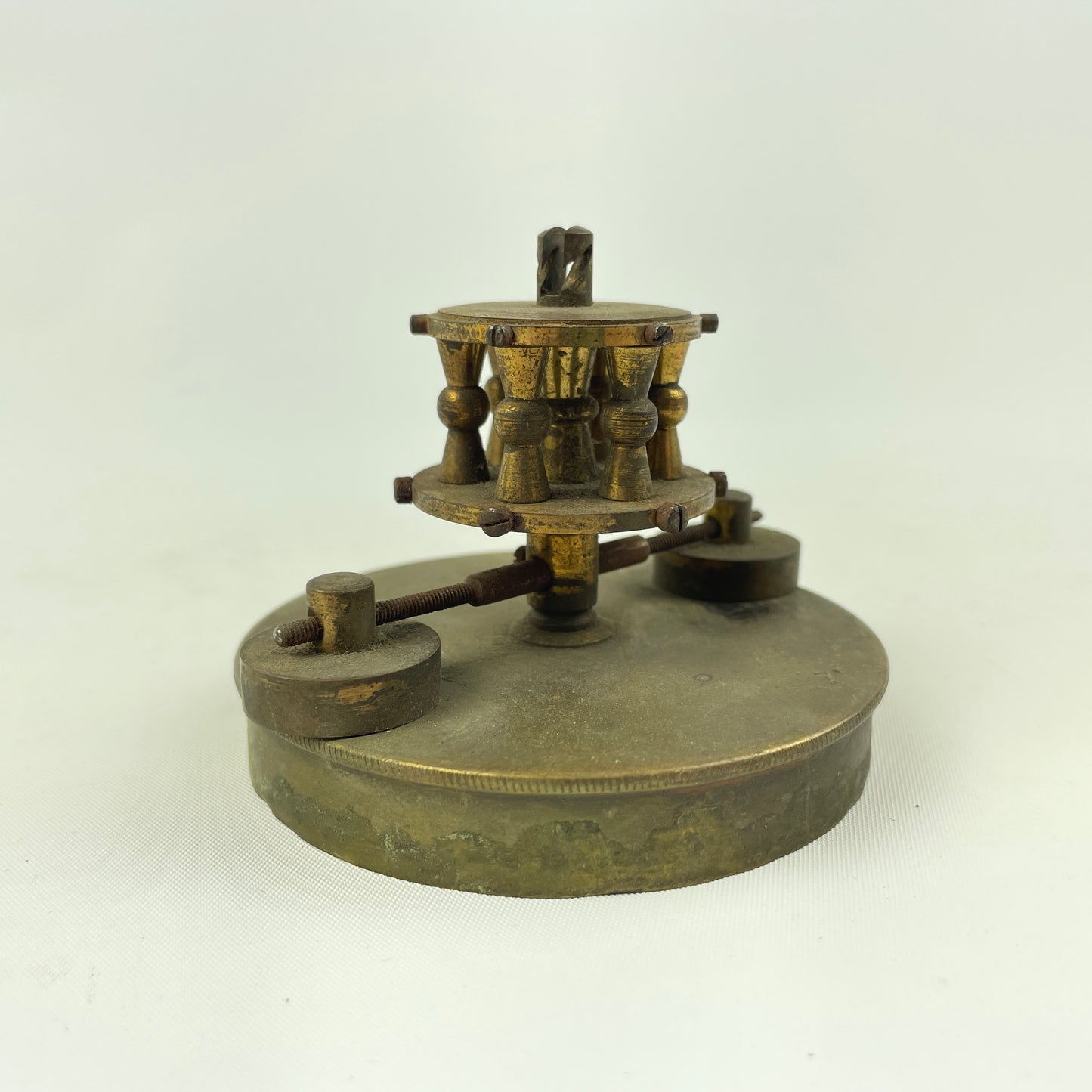 Oct Lot 2- 400-Day Disk Pendulum