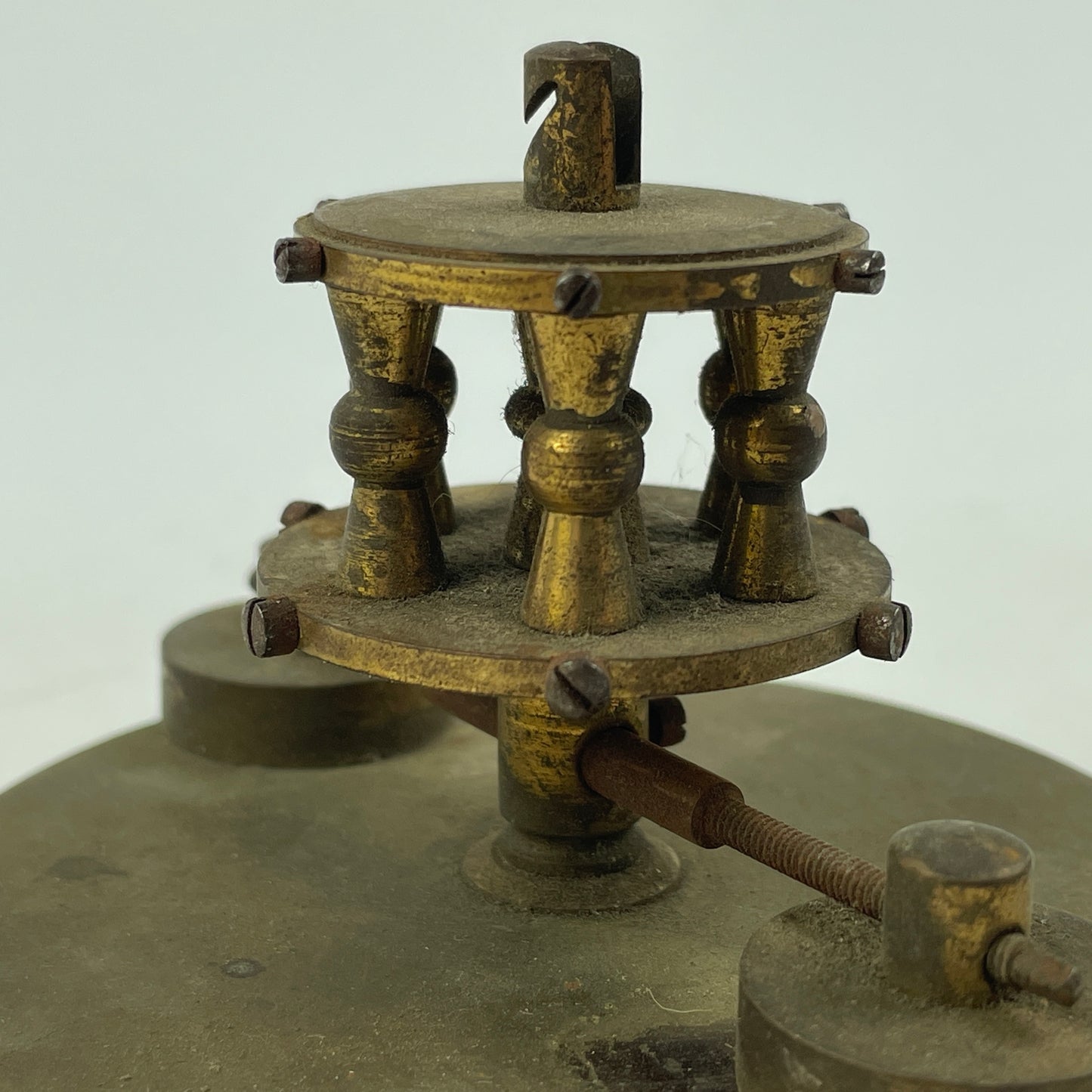 Oct Lot 2- 400-Day Disk Pendulum
