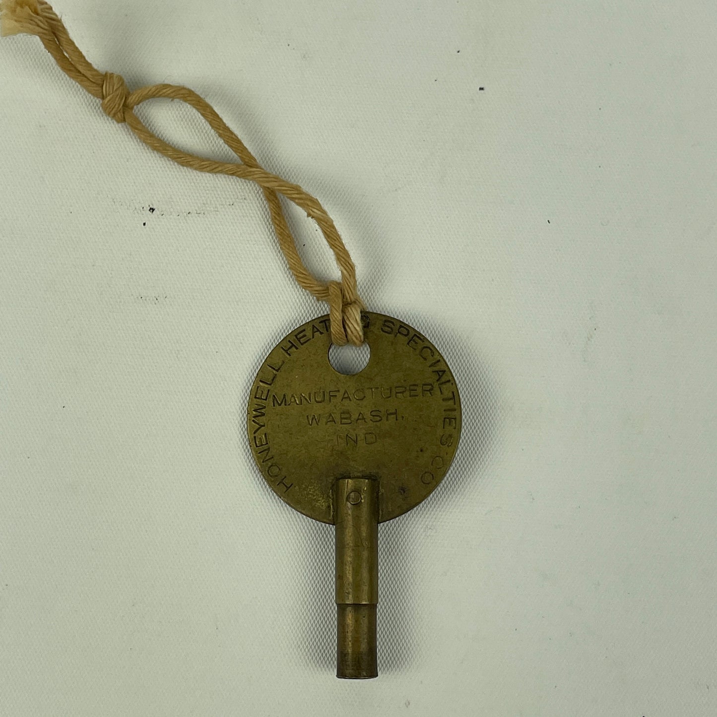 Oct Lot 12- Honeywell Temperature Regulator