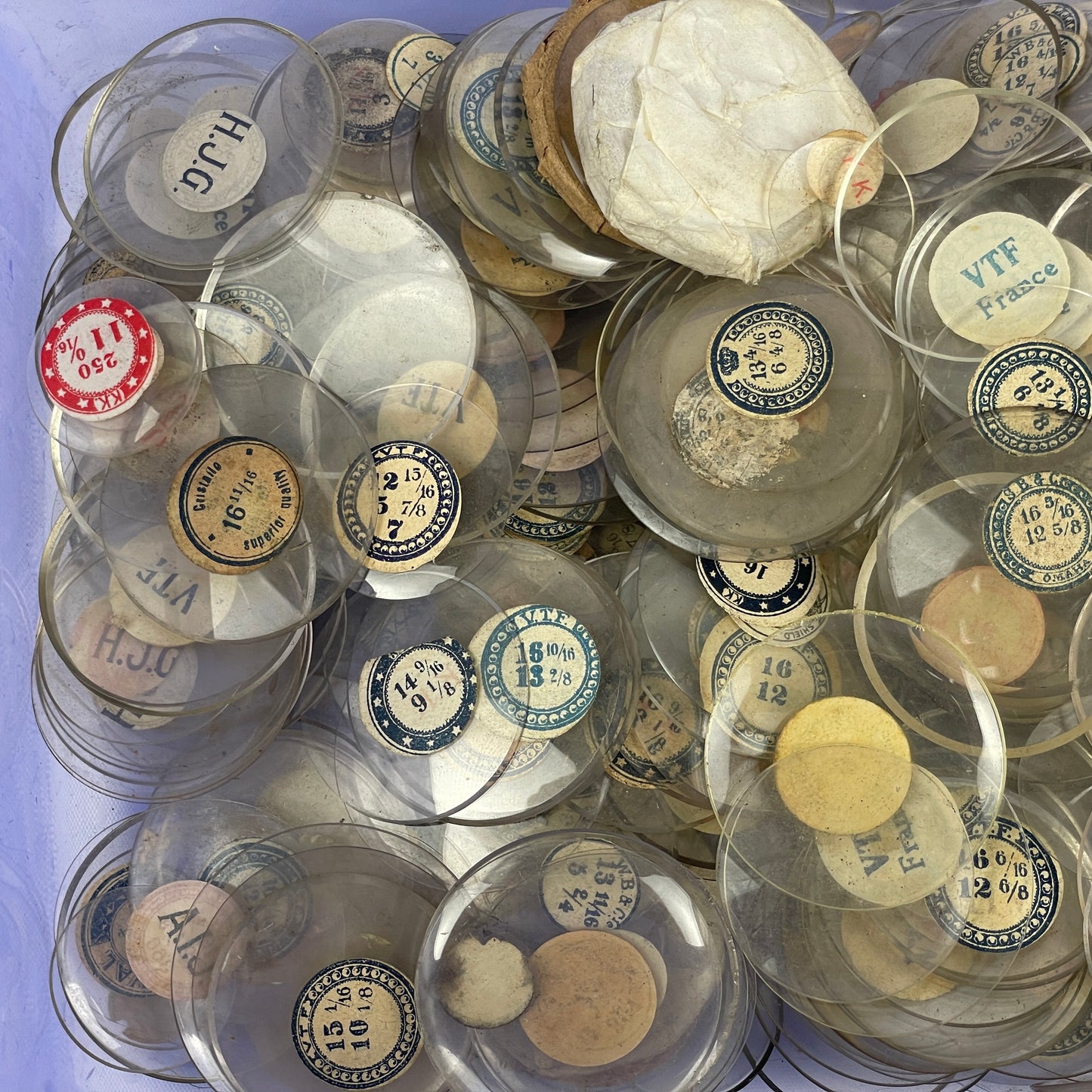 Oct Lot 95- NOS Glass Watch Crystals