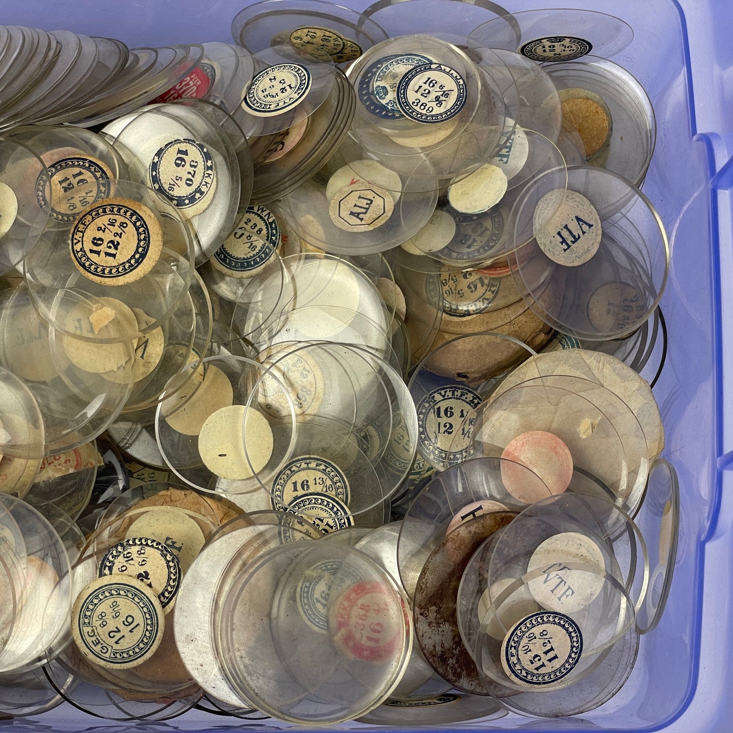 Oct Lot 95- NOS Glass Watch Crystals