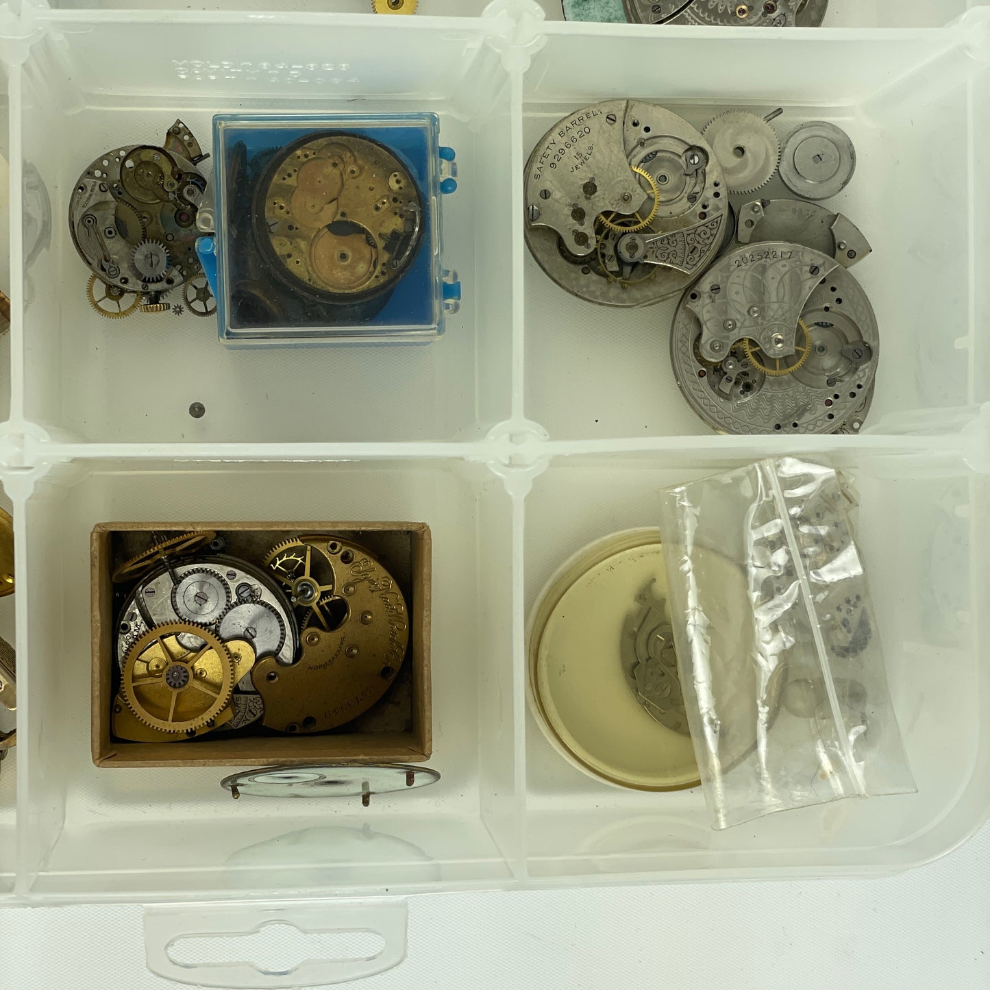 Nov Lot 85- Wristwatch Tray Assortment