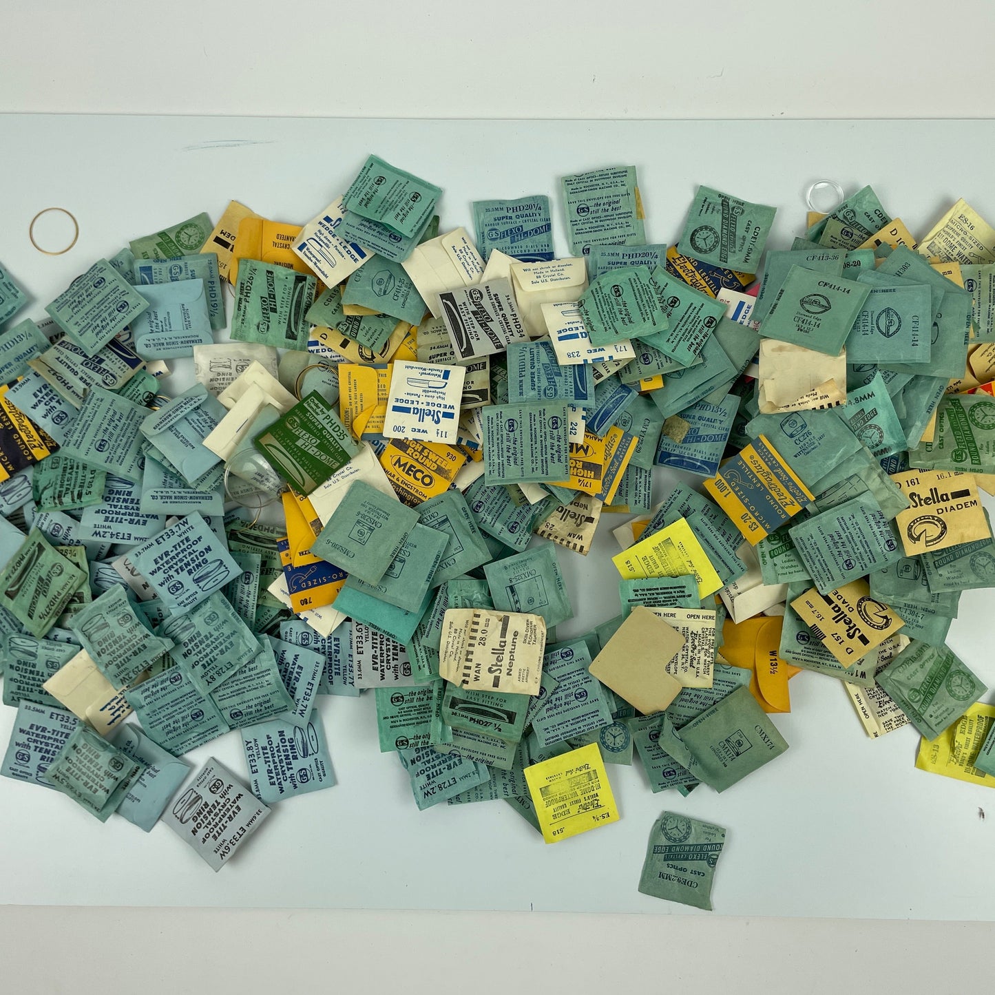 Nov Lot 29- Assorted G-S Crystals