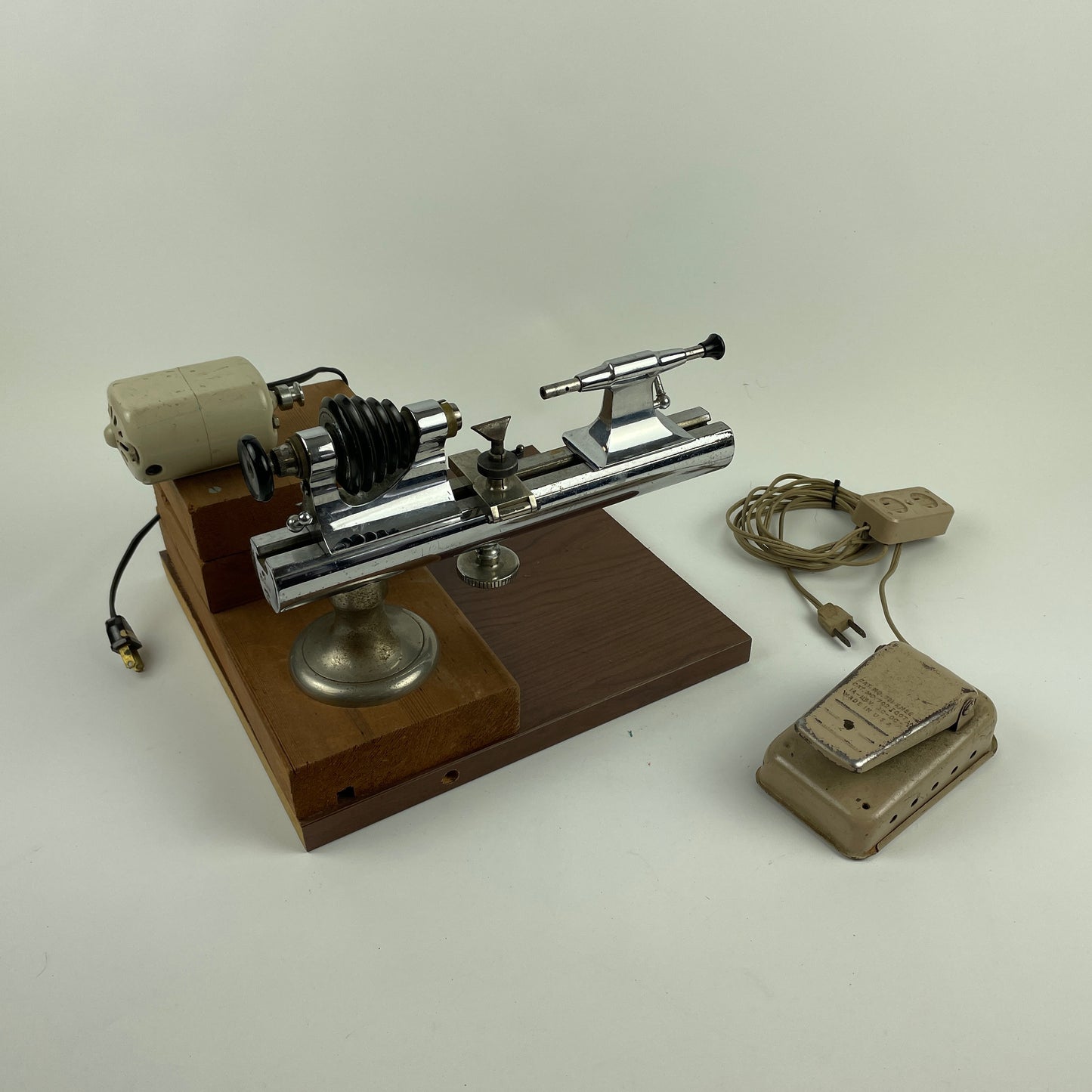 Nov Lot 2- Marshall 8MM Watchmakers Lathe
