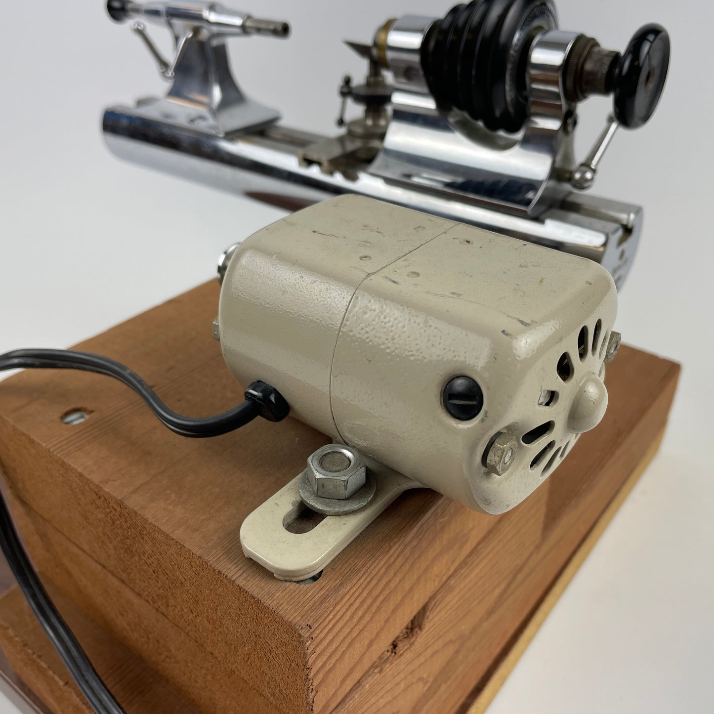 Nov Lot 2- Marshall 8MM Watchmakers Lathe