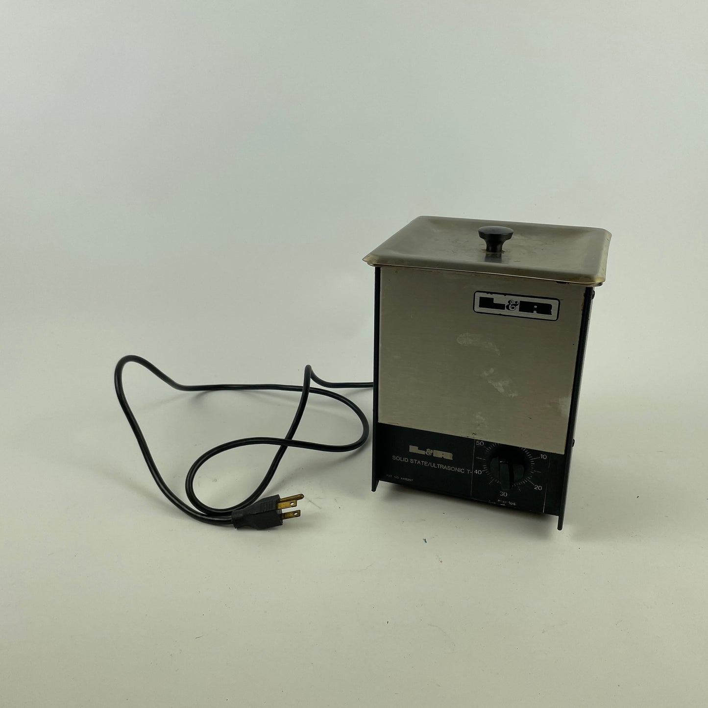 Nov Lot 3- L & R Ultrasonic Cleaner
