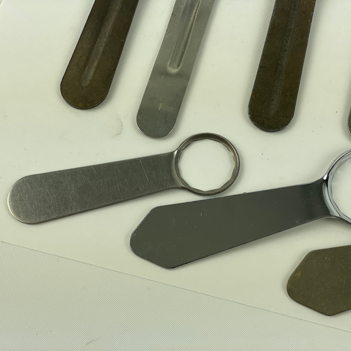 Jan Lot 16- Watchmaker’s Selection of Handheld Waterproof Case Wrenches