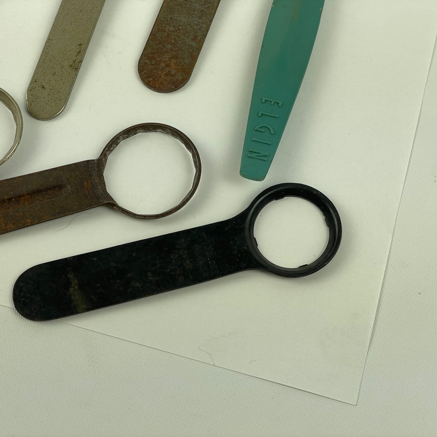 Jan Lot 16- Watchmaker’s Selection of Handheld Waterproof Case Wrenches