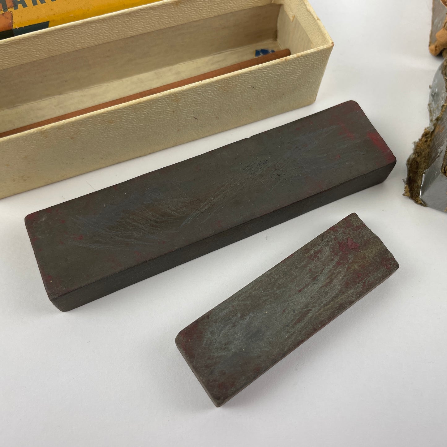 Jan Lot 23- Watchmaker’s & Clockmaker’s Polishing & Sharpening Stones