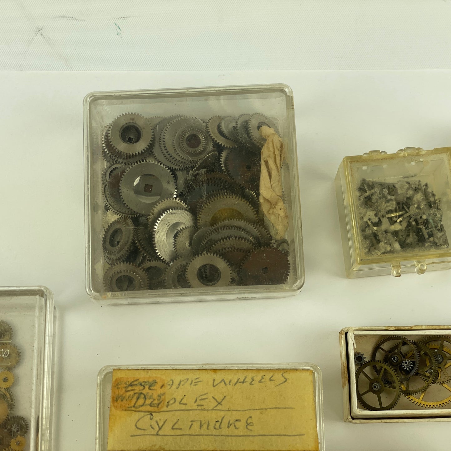 Jan Lot 27- Watchmaker’s Selection of American Pocket Watch Parts