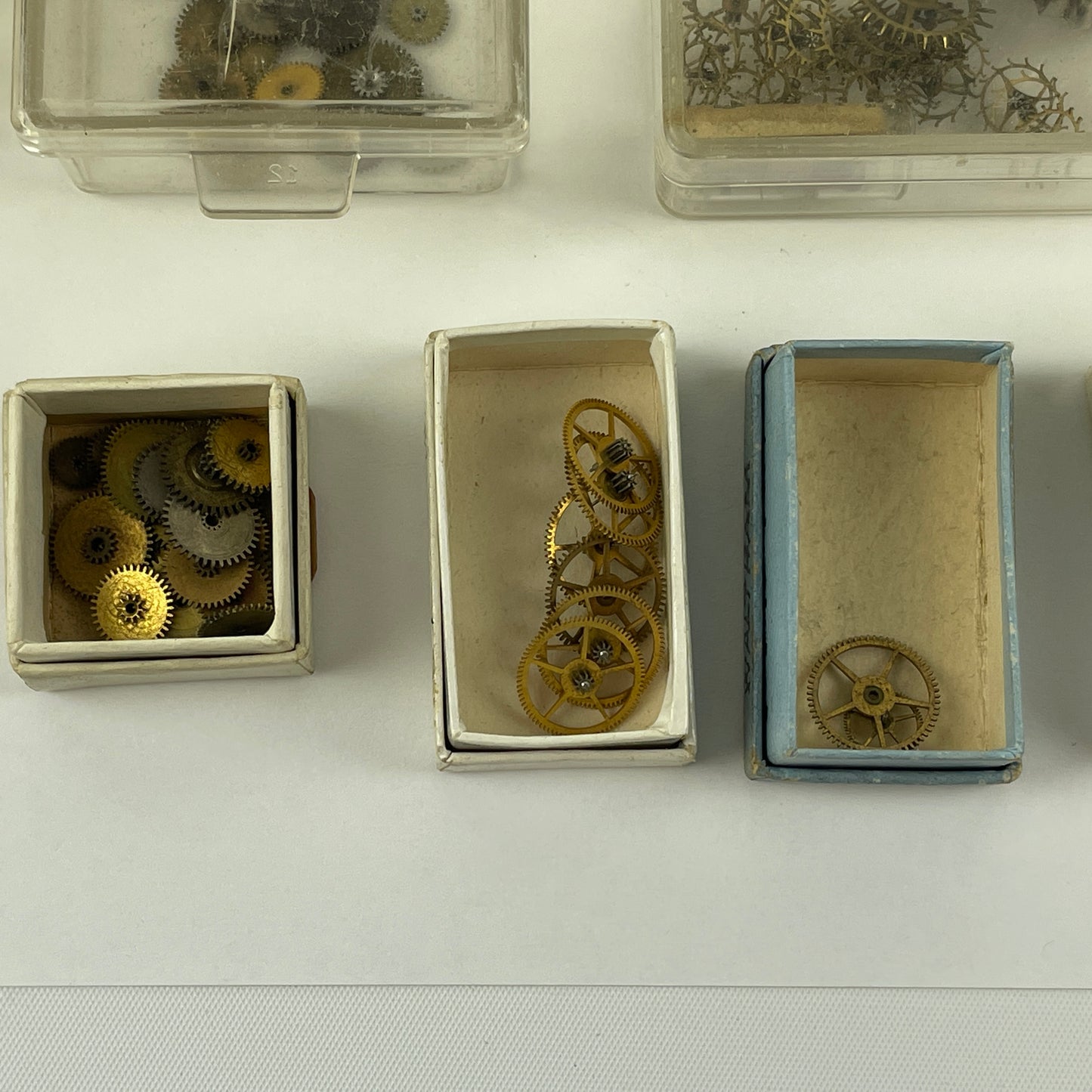 Jan Lot 27- Watchmaker’s Selection of American Pocket Watch Parts