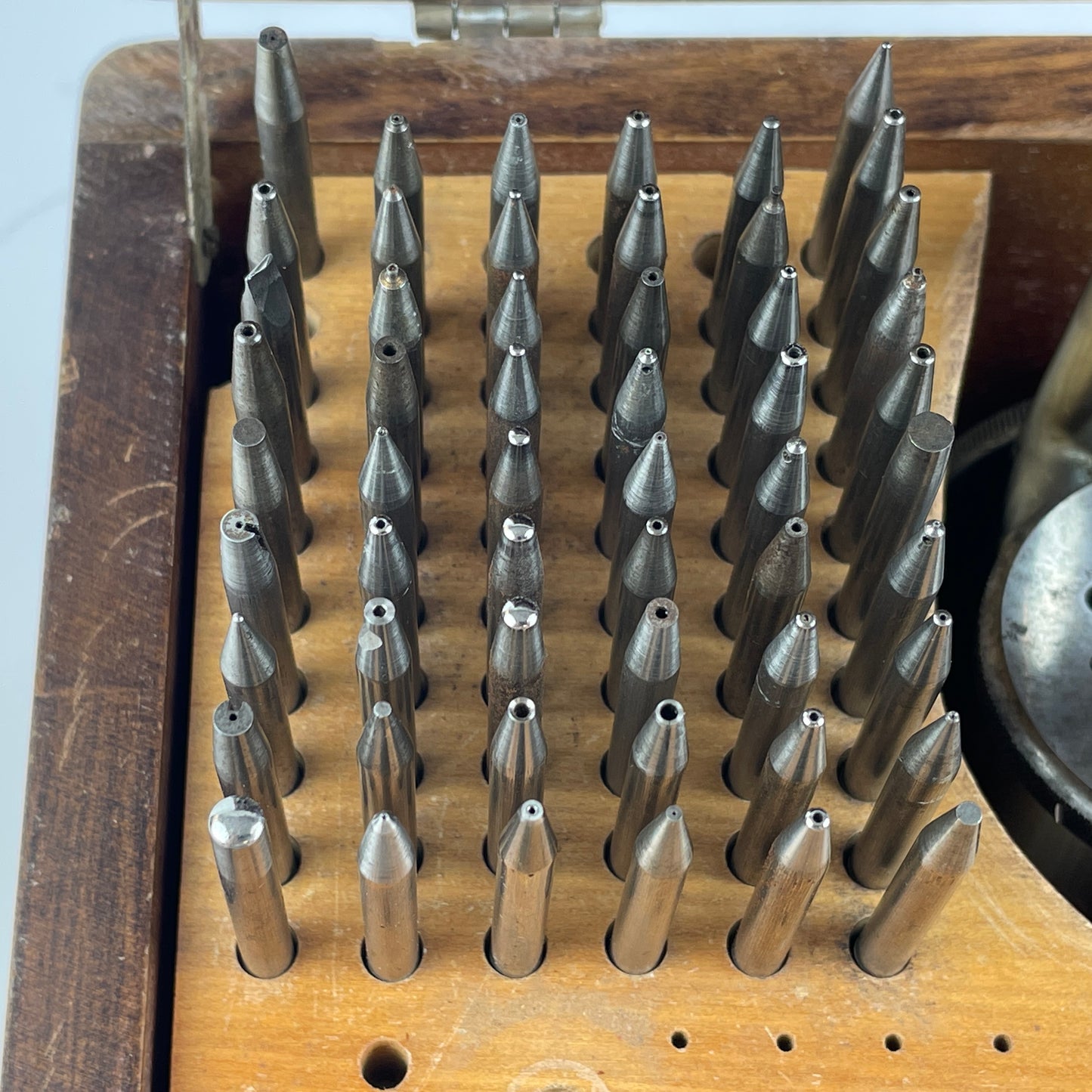 Jan Lot 30- K&D Inverto Staking Set w/ Jewelling Attachment