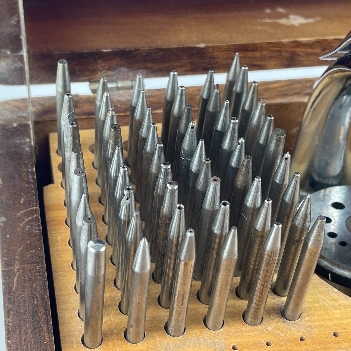 Jan Lot 30- K&D Inverto Staking Set w/ Jewelling Attachment