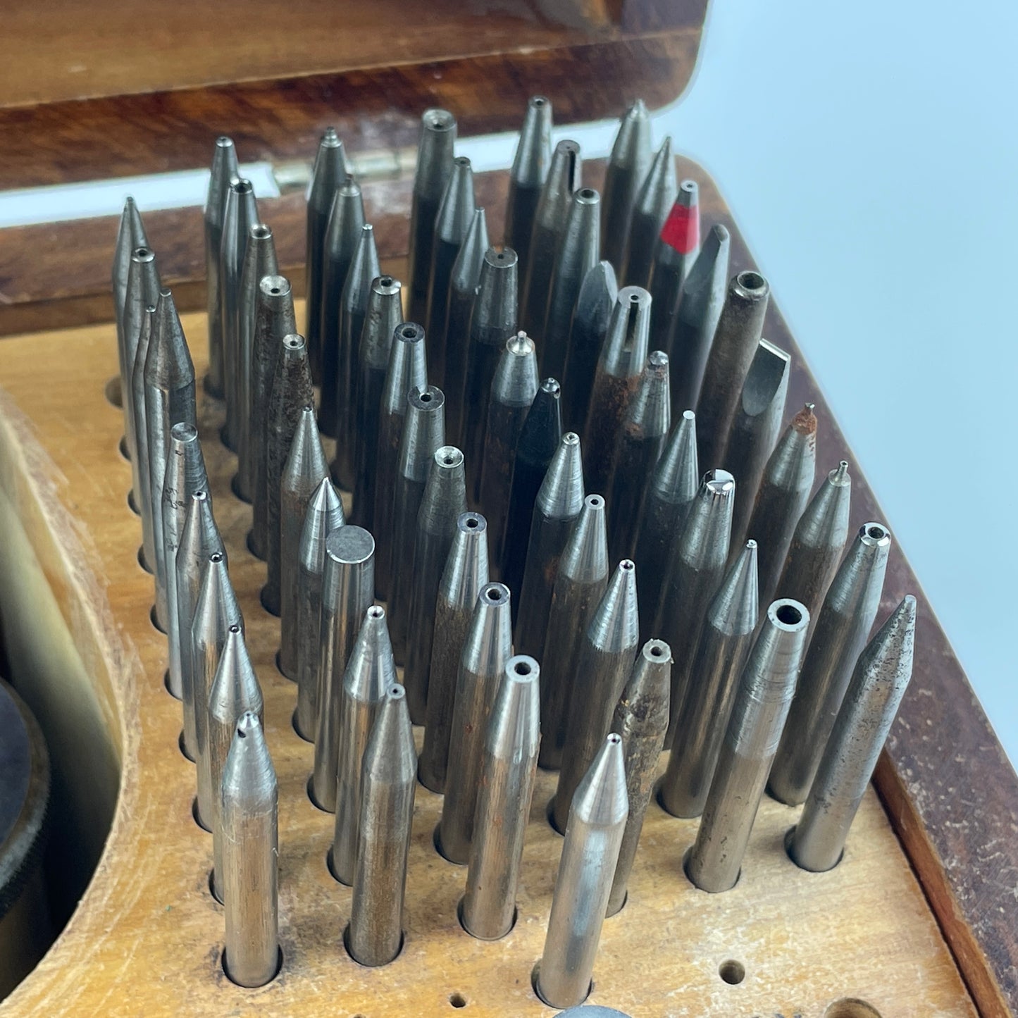 Jan Lot 30- K&D Inverto Staking Set w/ Jewelling Attachment
