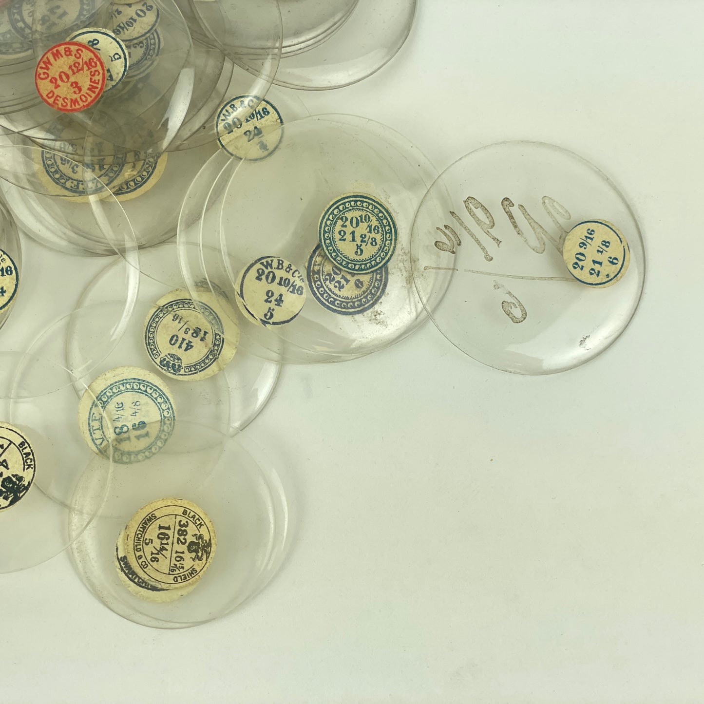 Jan Lot 116- 100 NOS Glass Open Face & Hunting Labeled Crystals