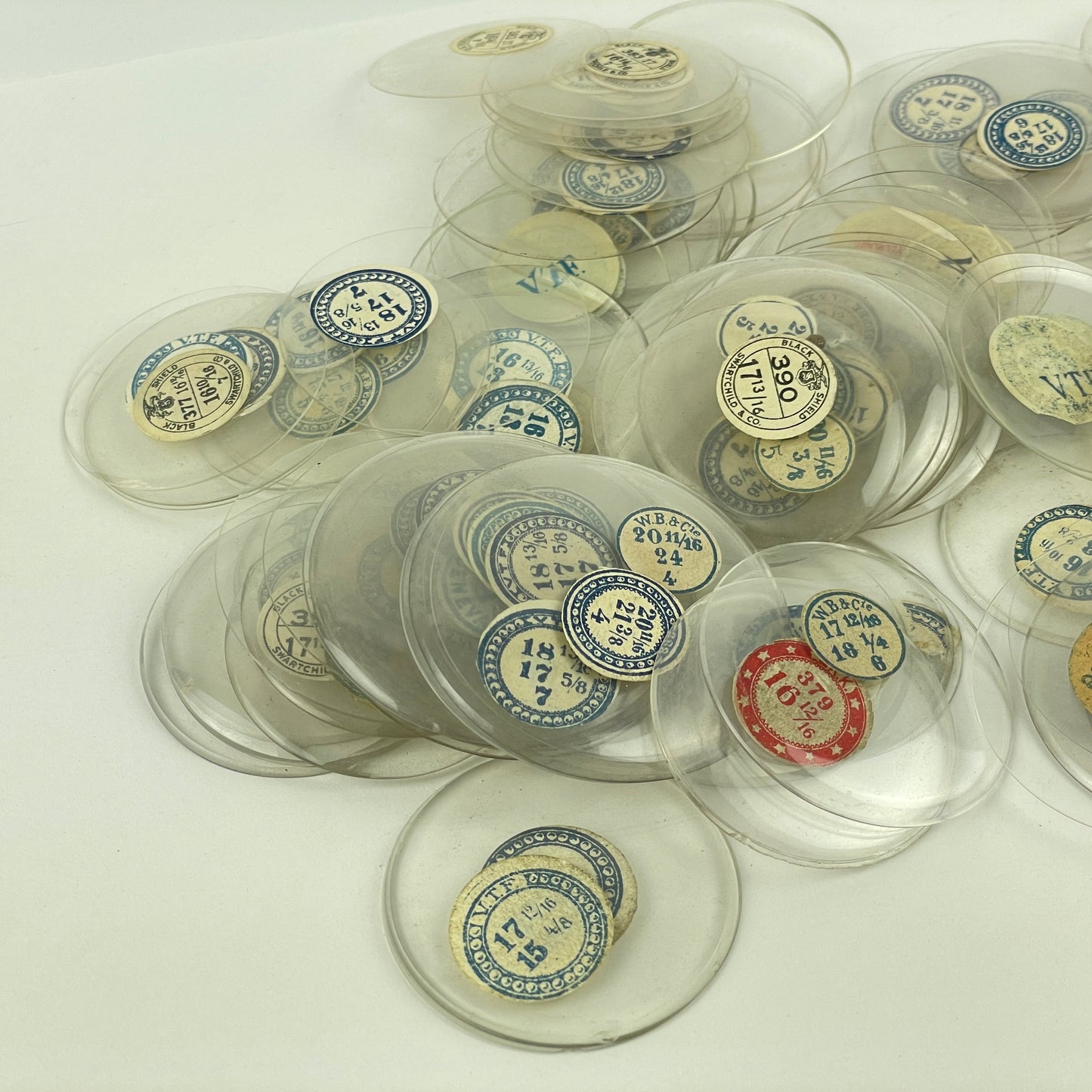 Jan Lot 123- 100 Glass 12, 16 & 18 Size NOS Labeled Pocket Watch Crystals.