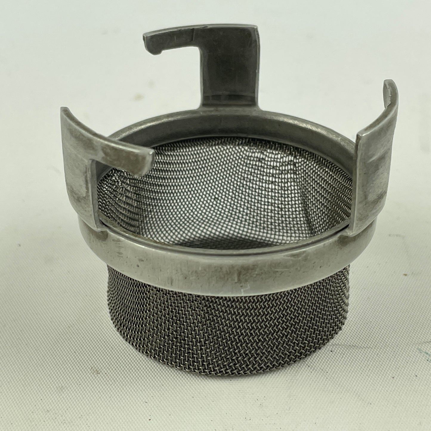 Lot 50- L&R Junior Ultrasonic Basket with Both Covers