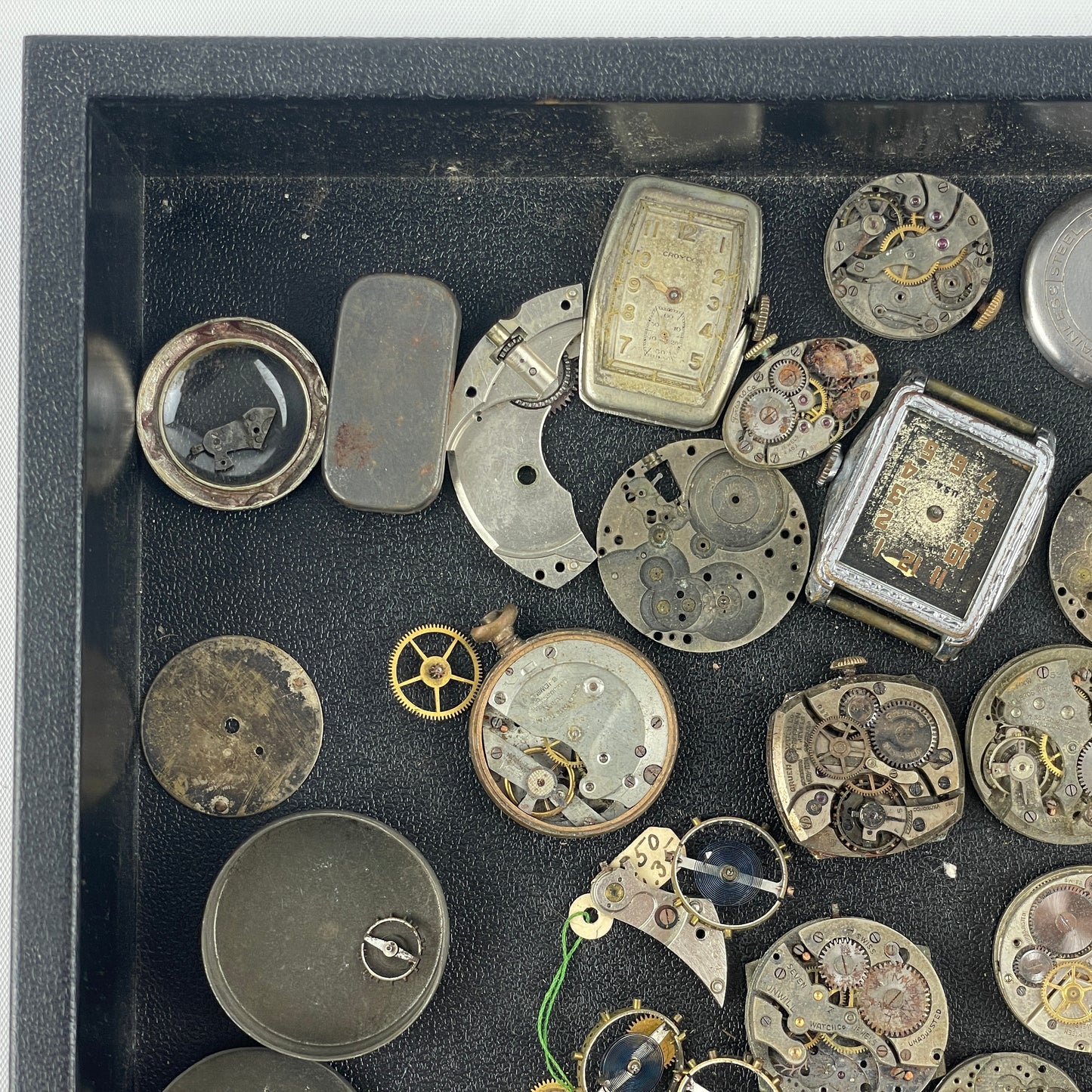 Lot 113- Vintage Movement Tray Lot