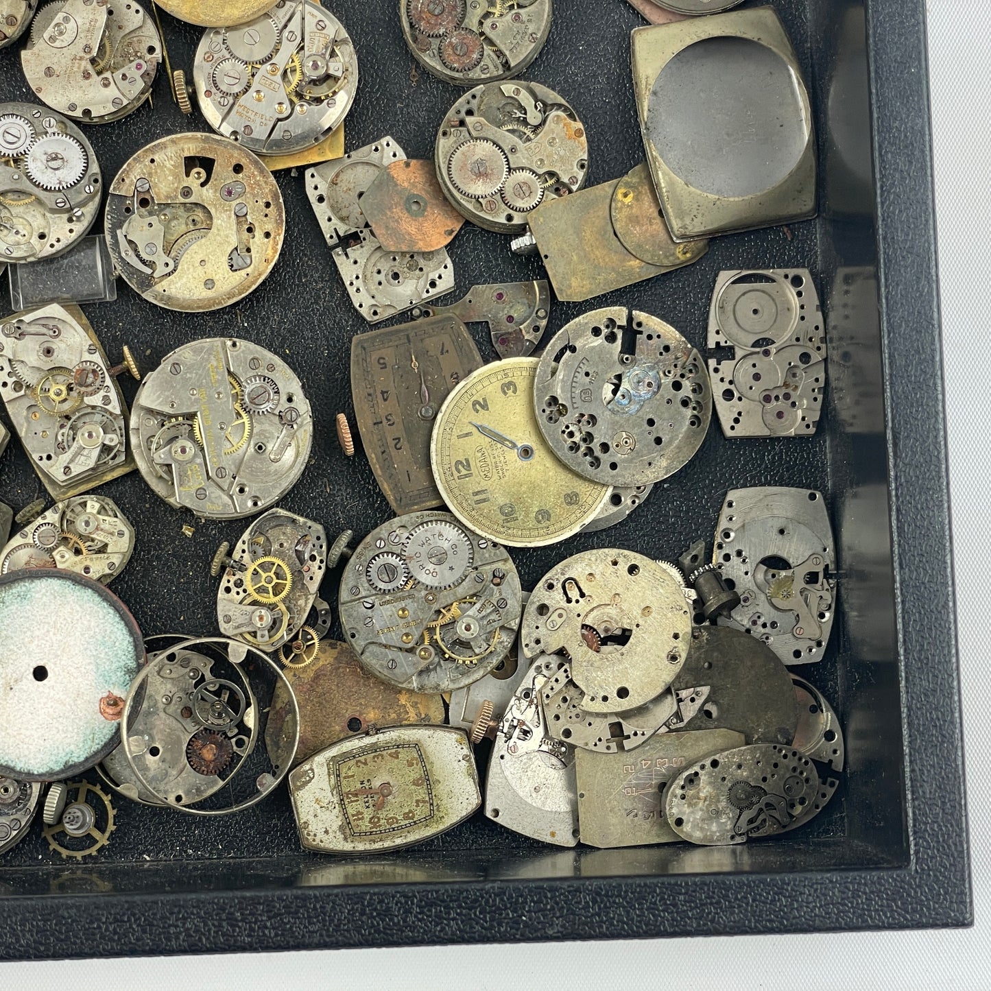 Lot 113- Vintage Movement Tray Lot