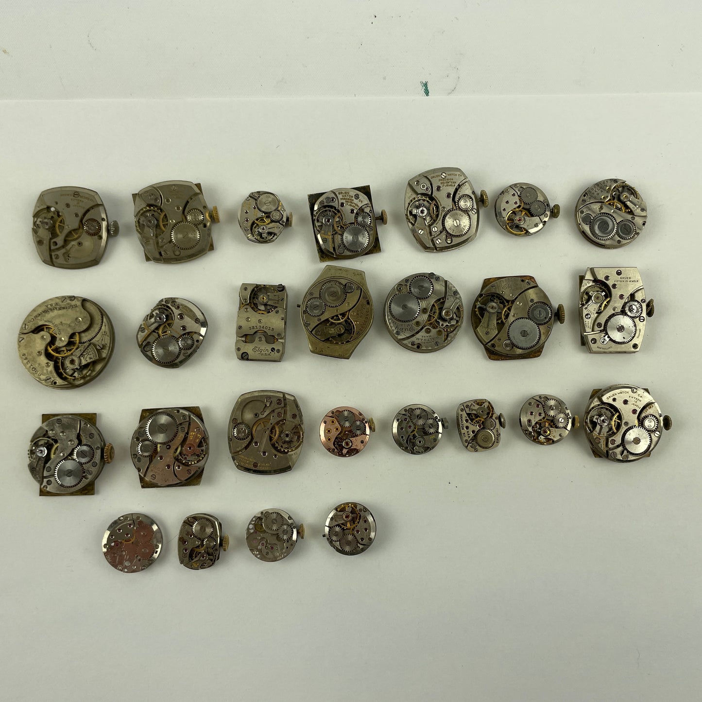 Feb Lot 35- American & Swiss Vintage Mechanical Wristwatch Movements
