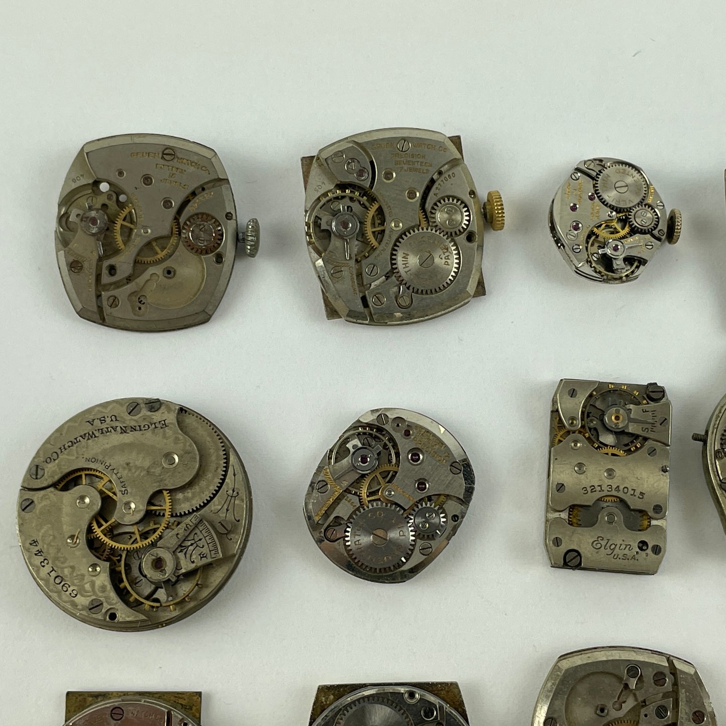 Feb Lot 35- American & Swiss Vintage Mechanical Wristwatch Movements
