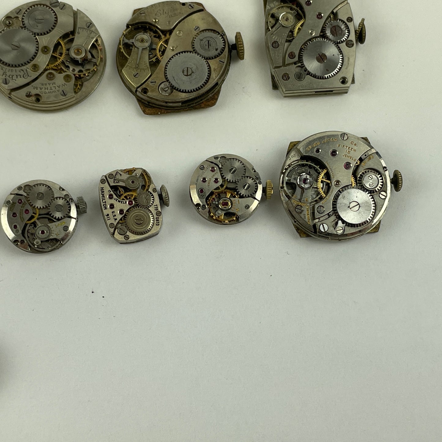 Feb Lot 35- American & Swiss Vintage Mechanical Wristwatch Movements