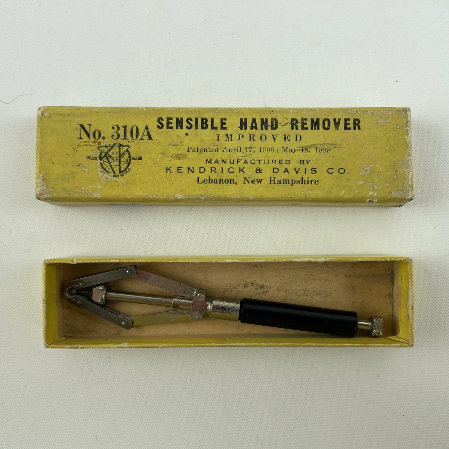 Feb Lot 13- Kendrick & Davis “SENSIBLE” Boxed Hand Remover