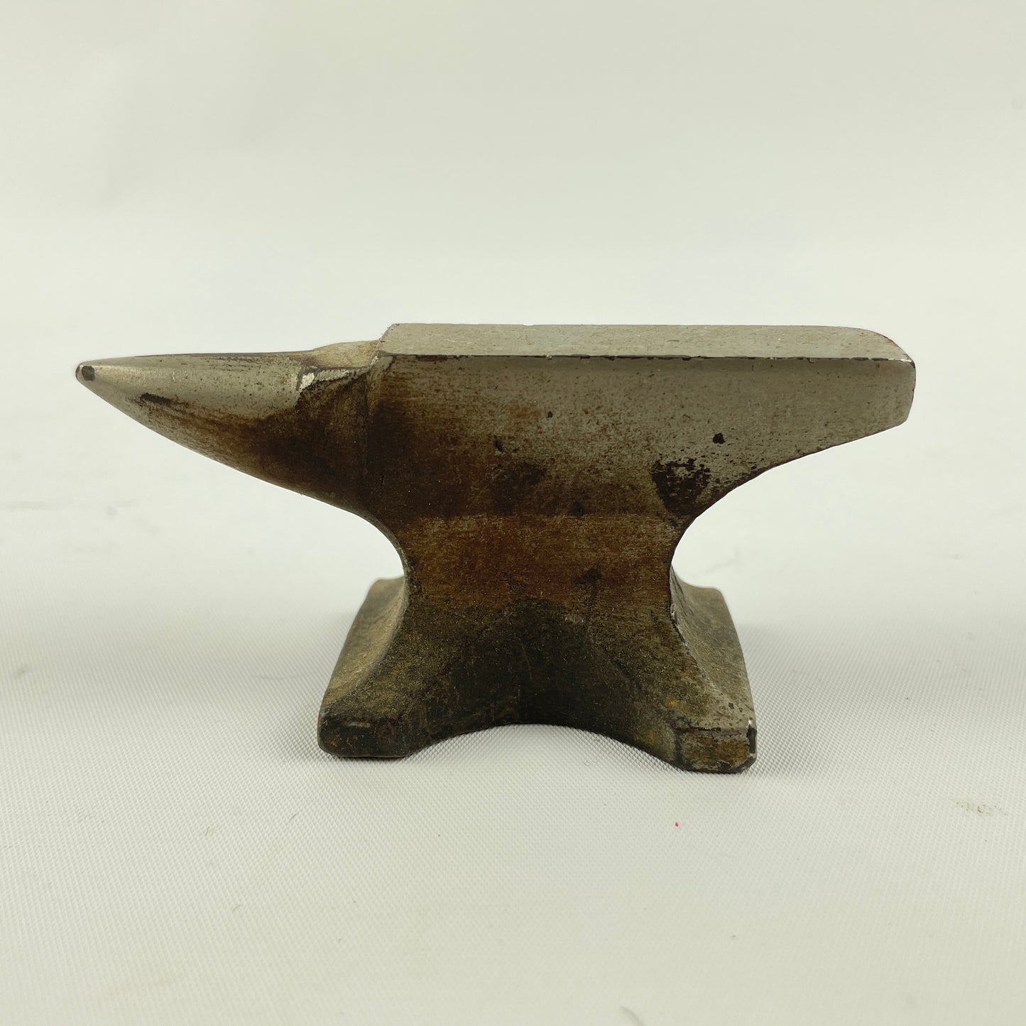 Feb Lot 134- Vintage Benchtop Anvil