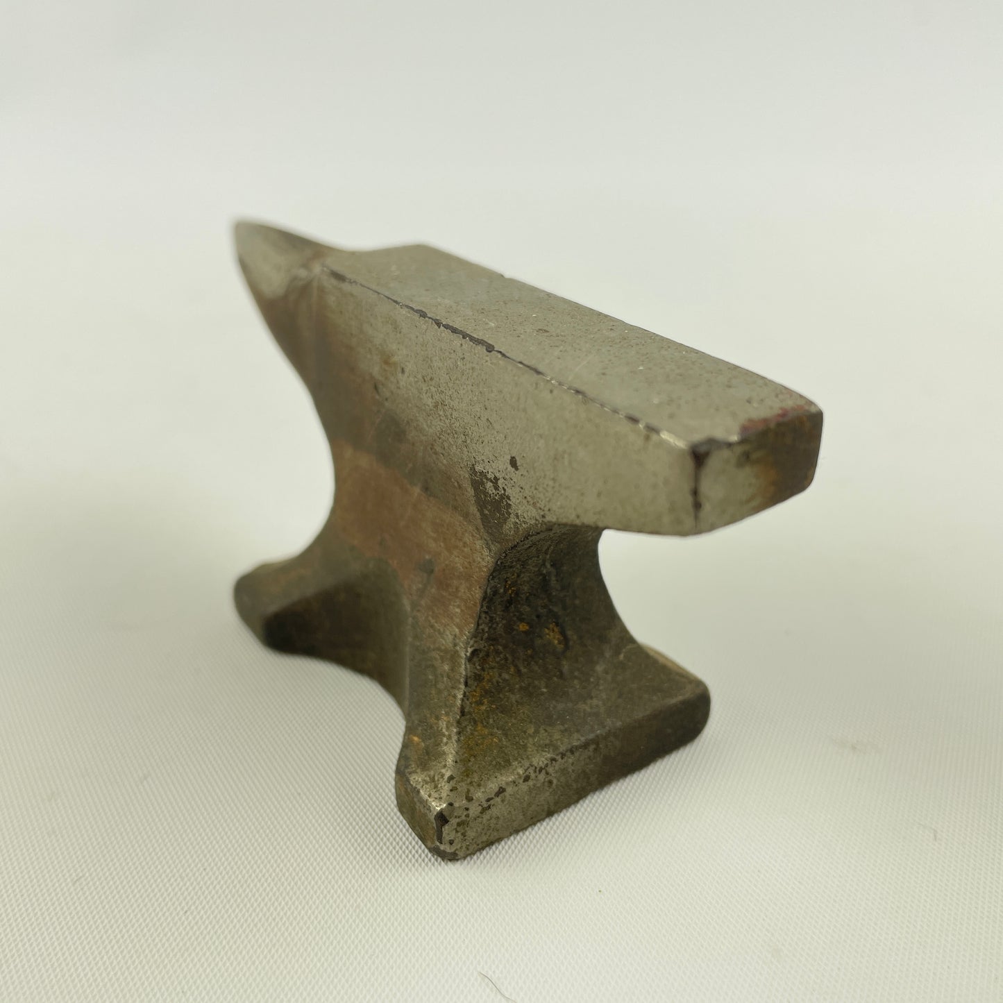 Feb Lot 134- Vintage Benchtop Anvil