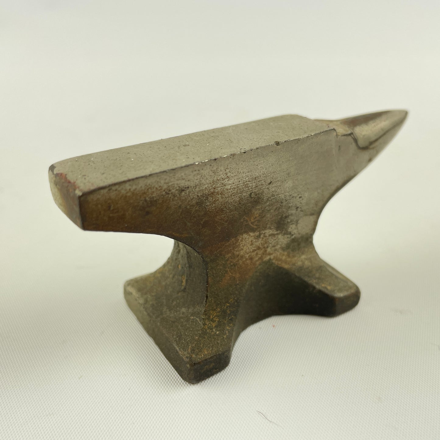 Feb Lot 134- Vintage Benchtop Anvil