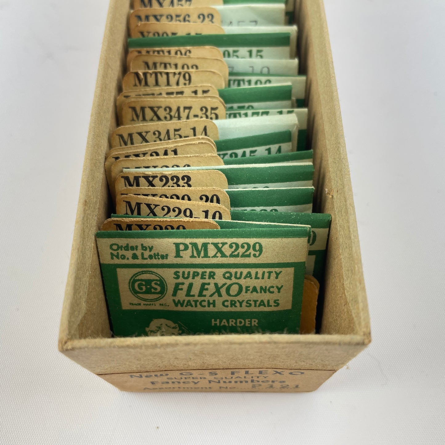Feb Lot 27- NOS G-S Fancy Watch Crystal Assortment No. P121